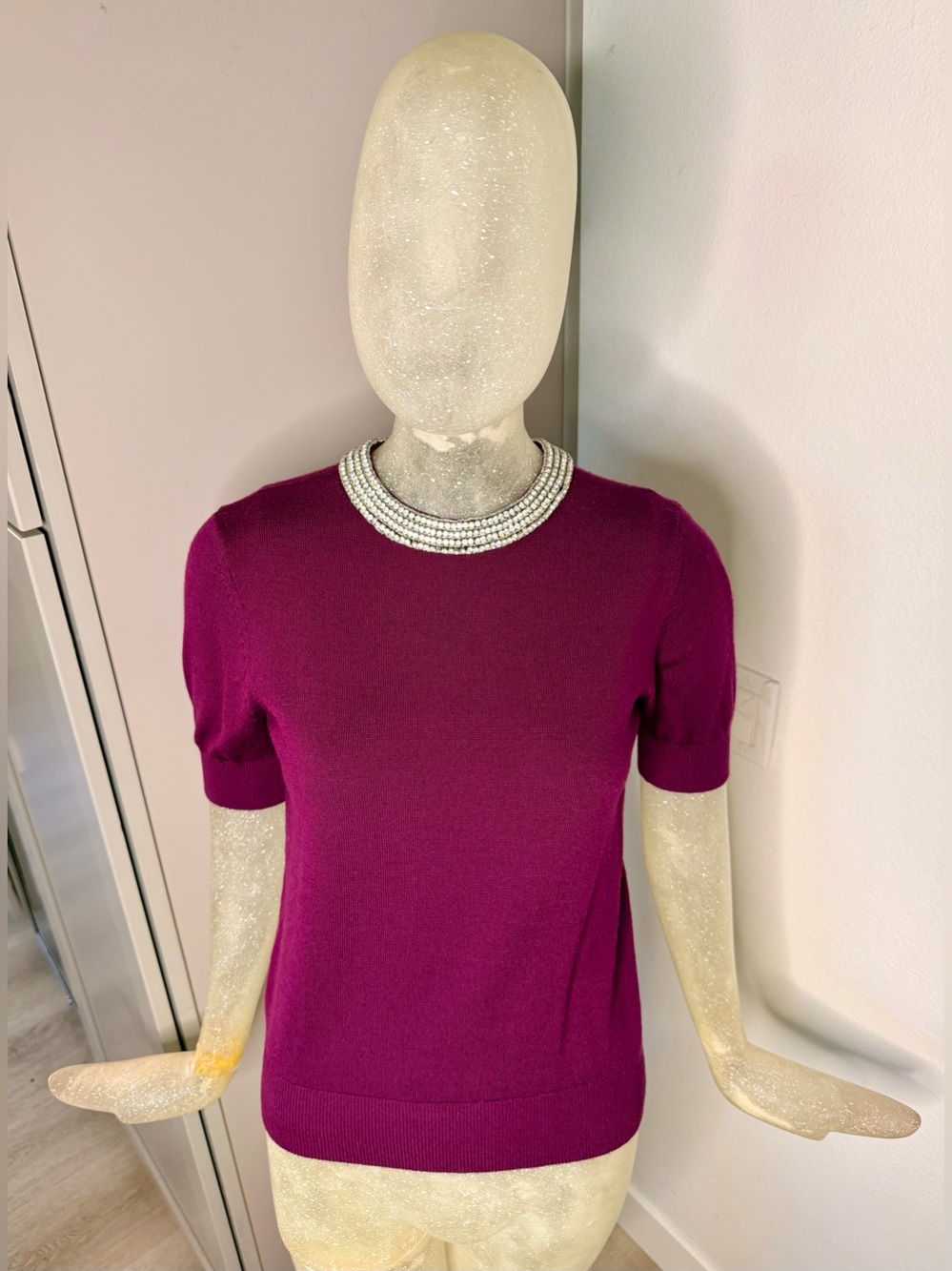 Alice + Olivia Pandora Short Sleeve Crystal Neck Knit Top in Plum. Size XSmall